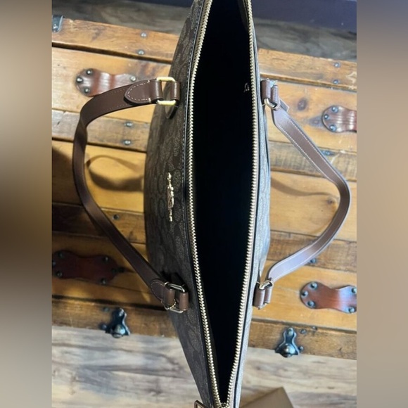 Coach Signature tote - Picture 8 of 8